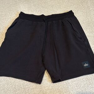ALO Yoga Men's Waffle Knit Shorts